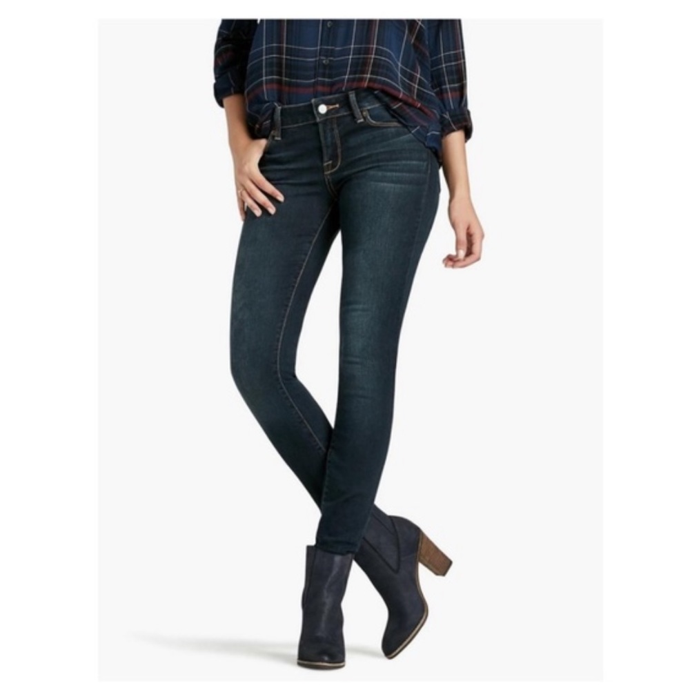 Lucky Brand Charlies Super Skinny Dark Wash Blue Mid Rise Stretchy Jeans 8/29